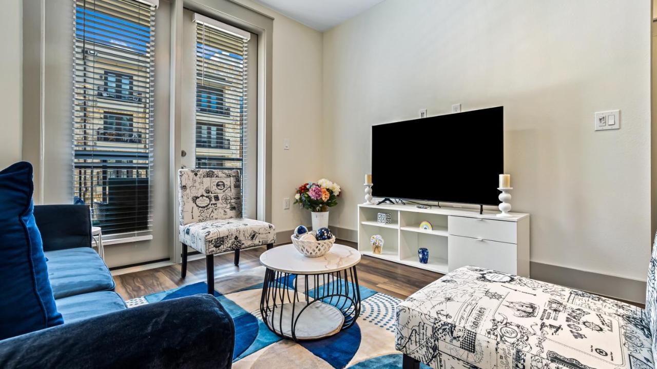 Cozy Retreat-Free Reserved Parking-Pool Addison Extérieur photo