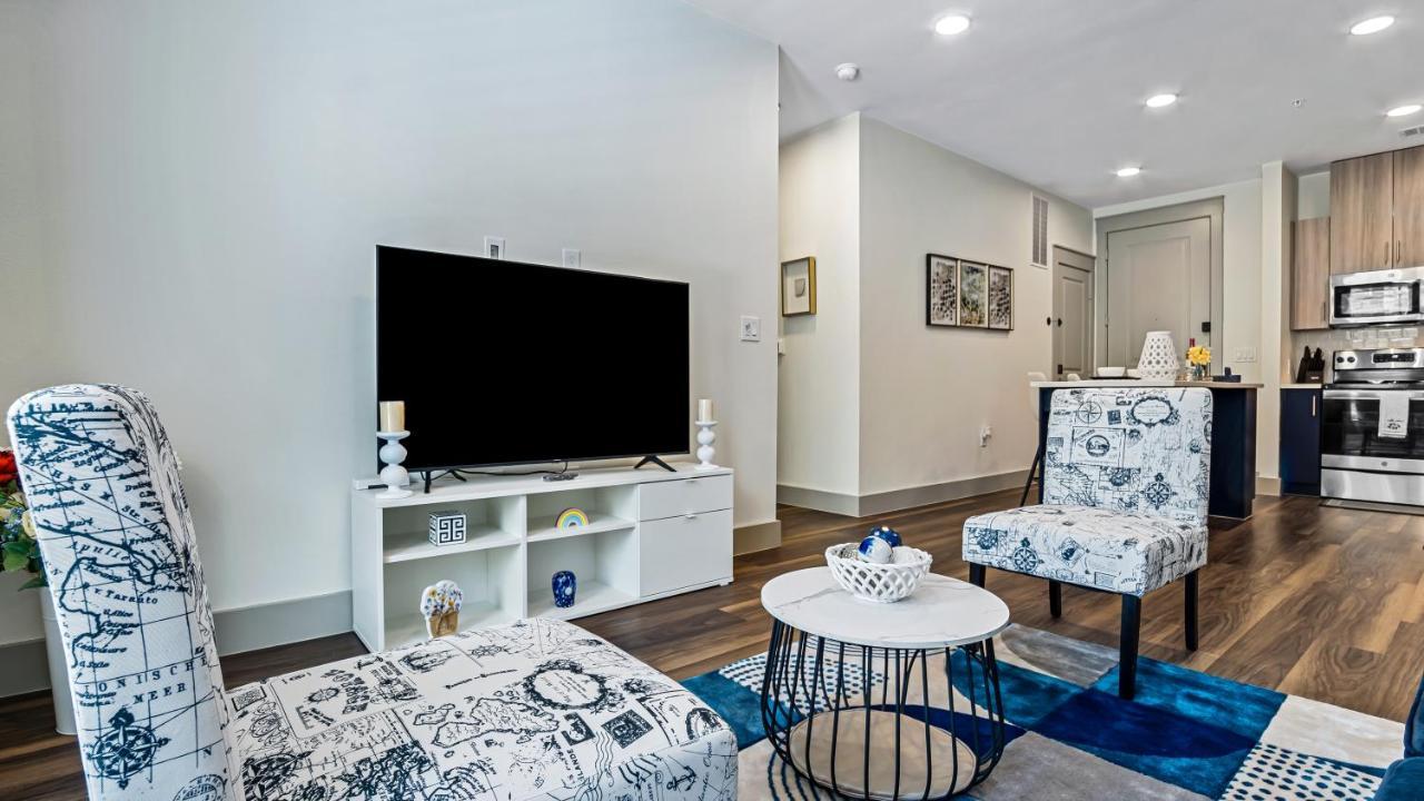 Cozy Retreat-Free Reserved Parking-Pool Addison Extérieur photo