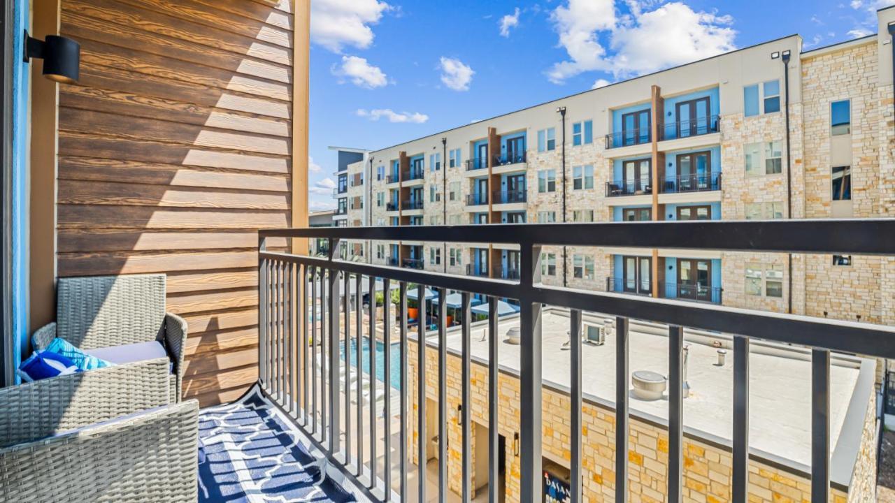 Cozy Retreat-Free Reserved Parking-Pool Addison Extérieur photo
